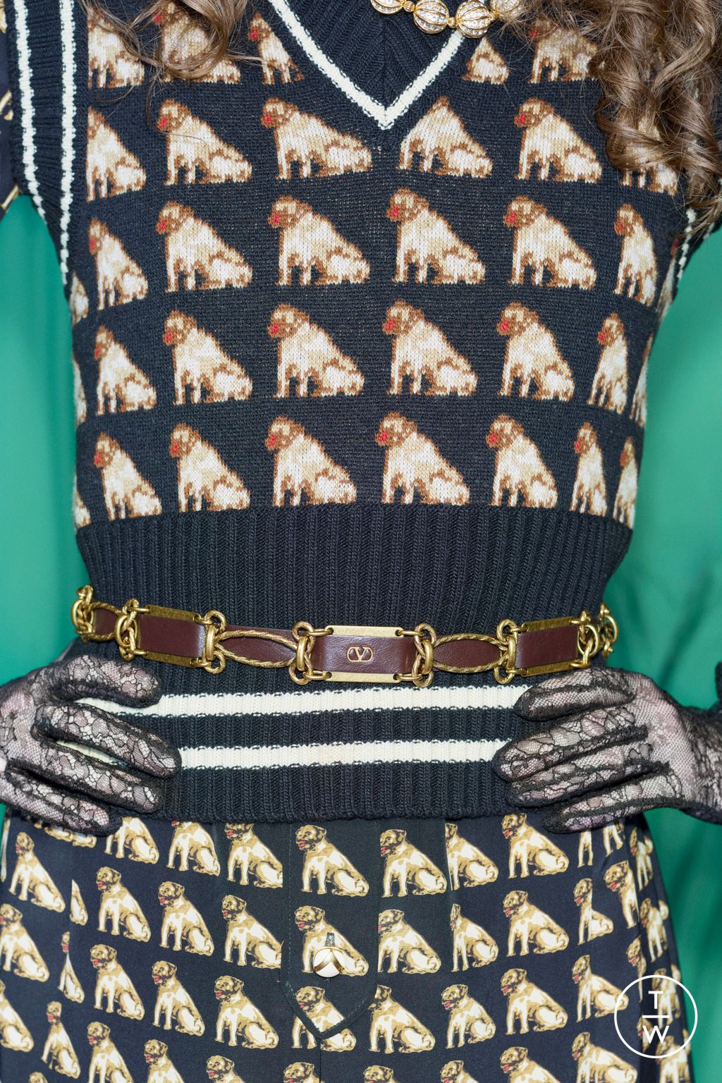 Fashion Week Paris Pre-Fall 2025 look 180 from the Valentino collection womenswear