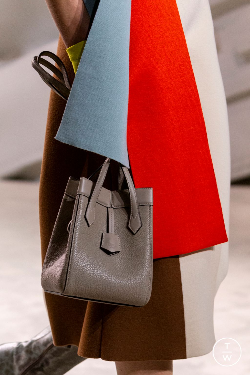 Fashion Week Milan Spring/Summer 2024 look 8 from the Fendi collection 女装配饰