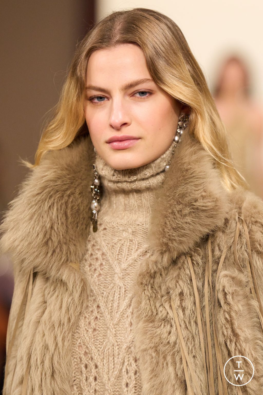 Fashion Week New York Fall/Winter 2024 look 8 de la collection Ralph Lauren womenswear accessories