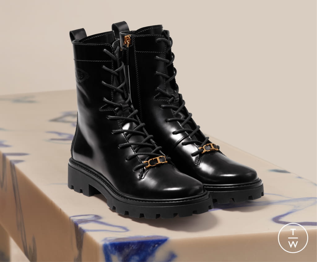 Fashion Week Milan Fall/Winter 2021 look 27 de la collection Tod's womenswear accessories