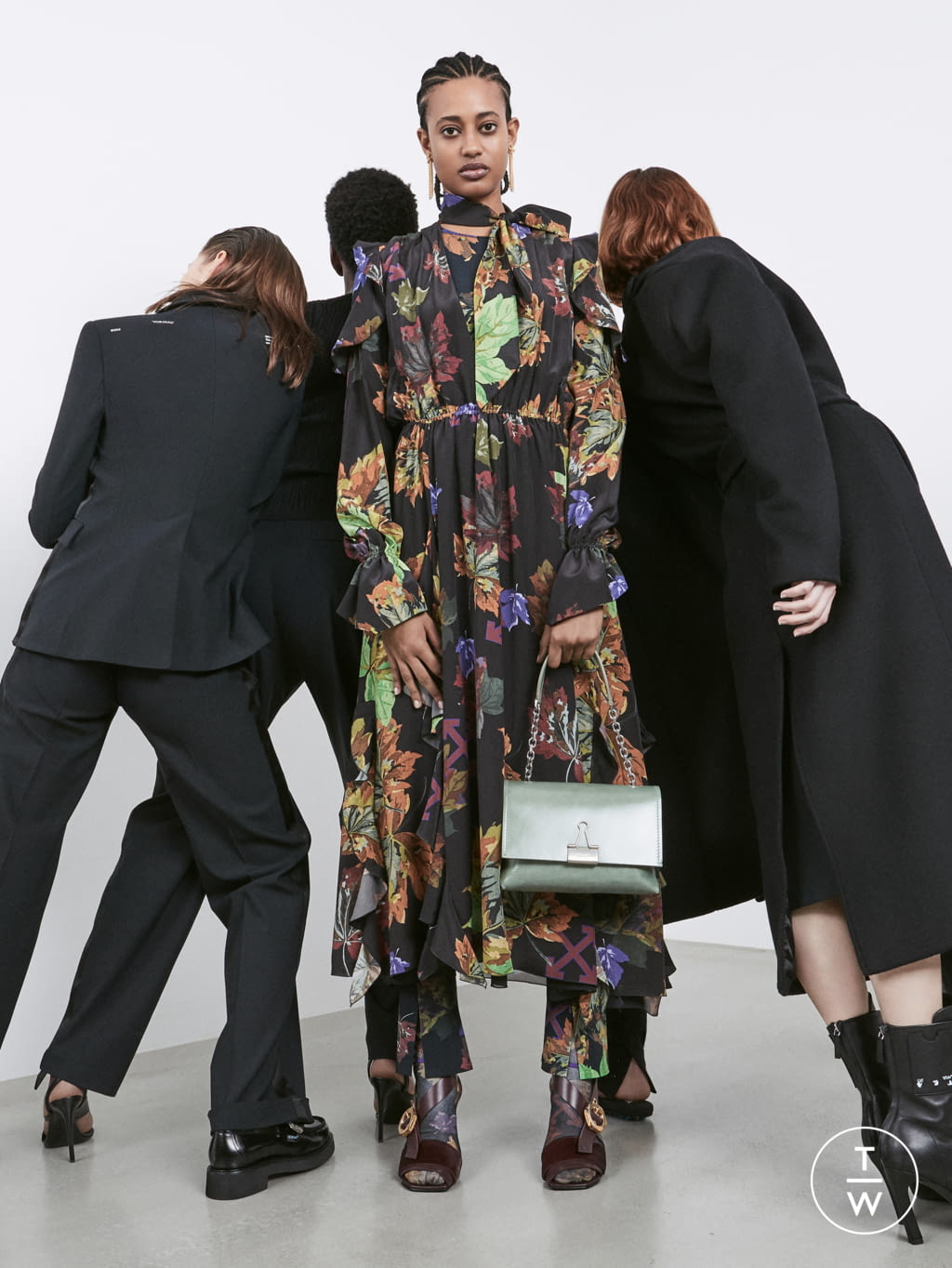 Fashion Week Paris Pre-Fall 2020 look 9 from the Off-White collection 女装