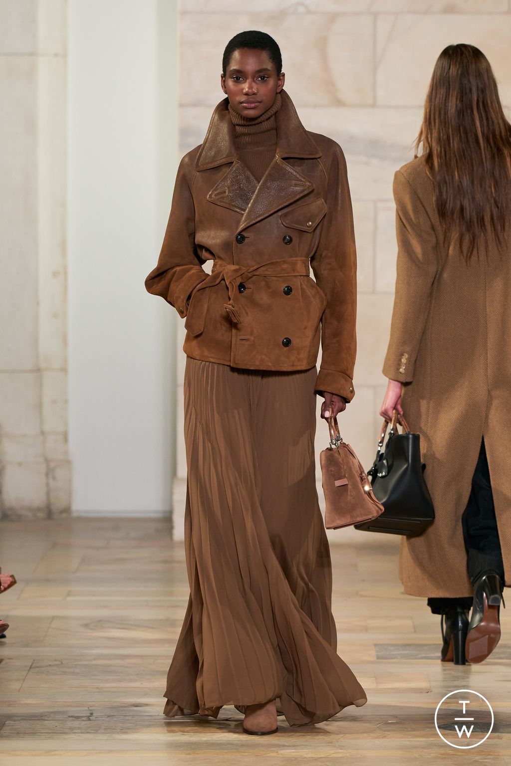 Fashion Week New York Fall/Winter 2025 look 9 from the Ralph Lauren collection womenswear