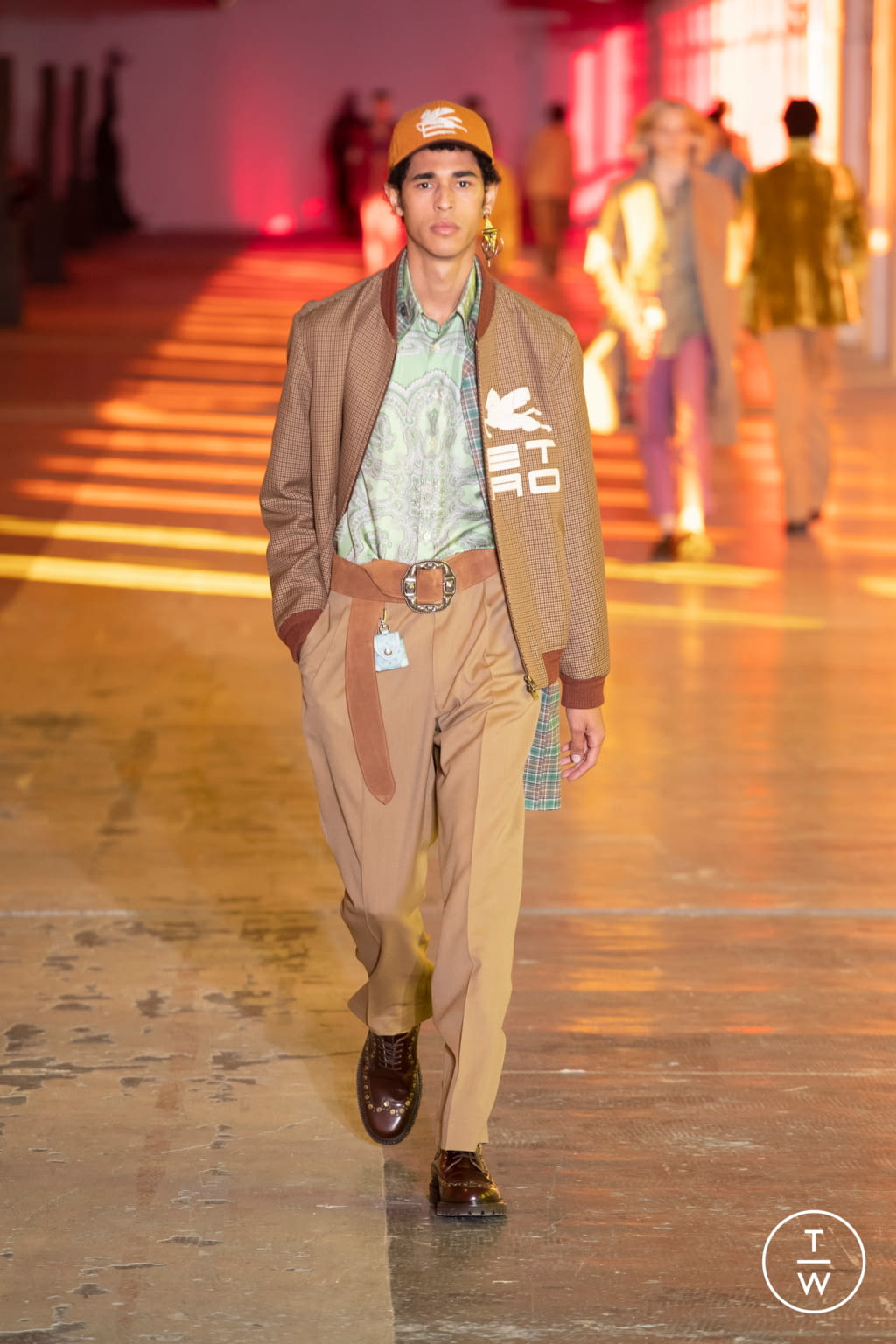 Fashion Week Milan Fall/Winter 2021 look 9 from the Etro collection 男装