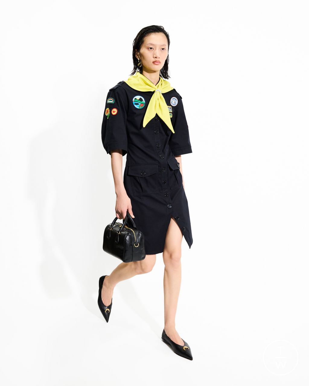 Fashion Week Paris Spring/Summer 2026 look 9 from the Marine Serre collection 男装