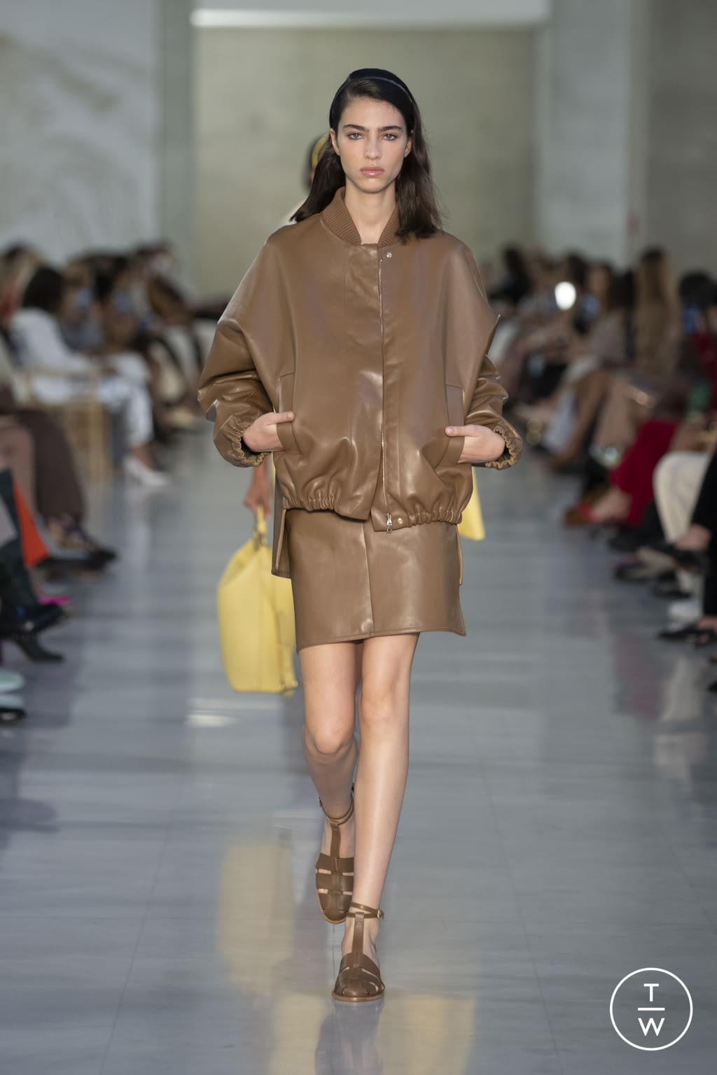 Fashion Week Milan Spring/Summer 2022 look 9 from the Max Mara collection womenswear
