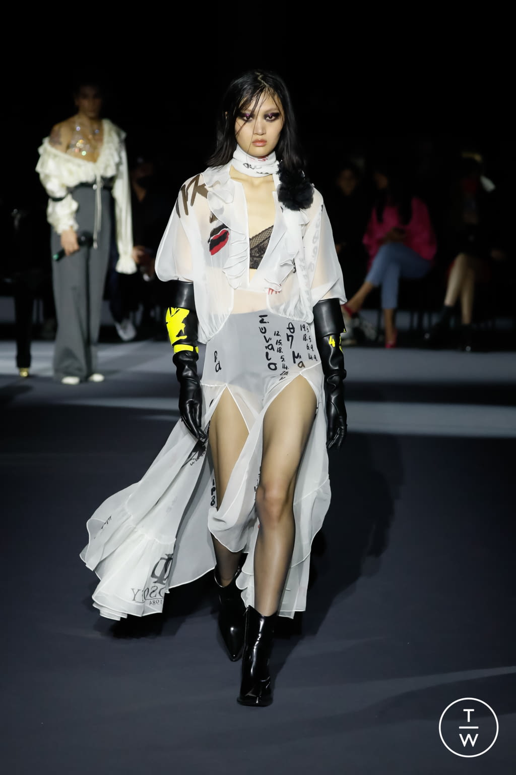 Fashion Week Milan Fall/Winter 2022 look 9 de la collection Philosophy di Lorenzo Serafini womenswear