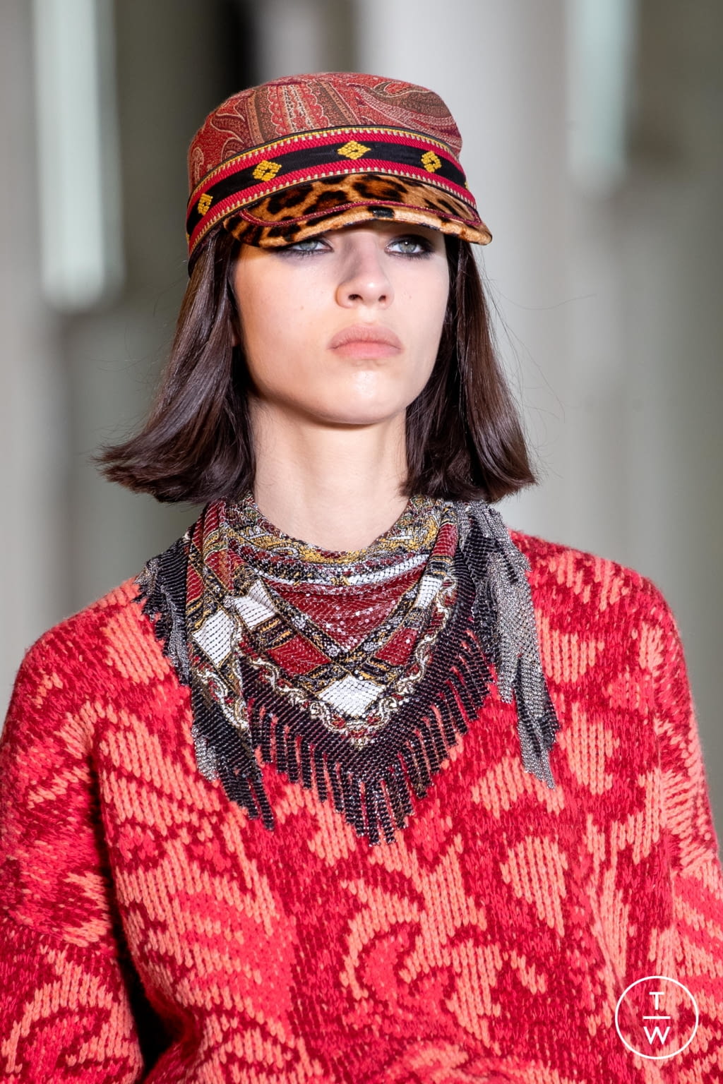 Fashion Week Milan Fall/Winter 2021 look 6 de la collection Etro womenswear accessories