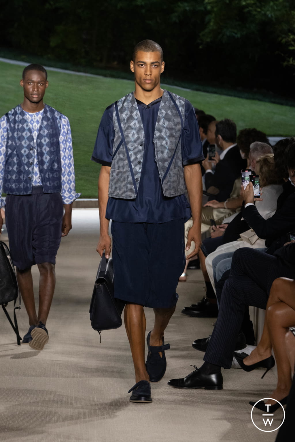 Fashion Week Milan Spring/Summer 2022 look 9 de la collection Giorgio Armani menswear