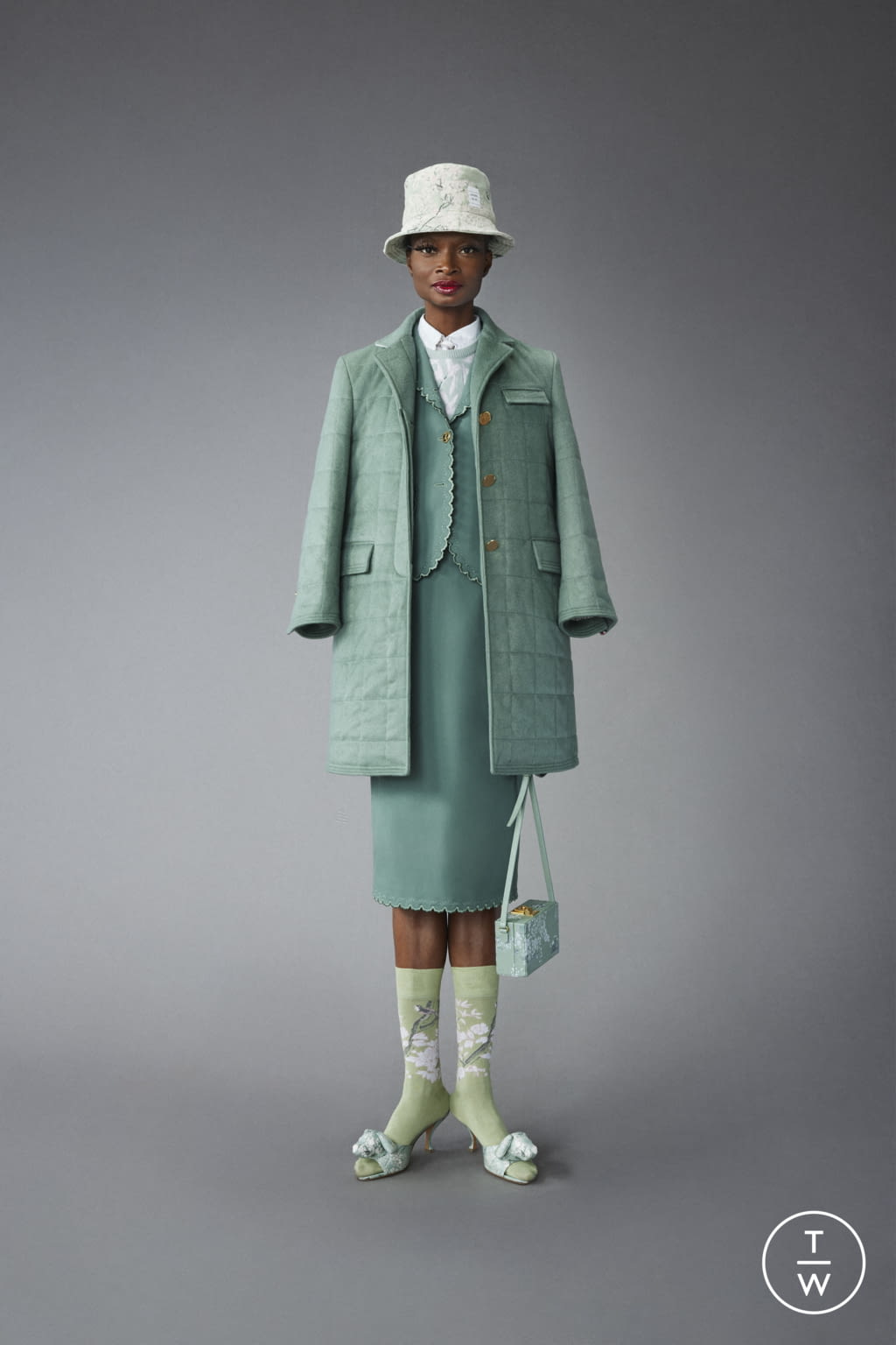 Fashion Week New York Pre-Fall 2022 look 9 from the Thom Browne collection 女装