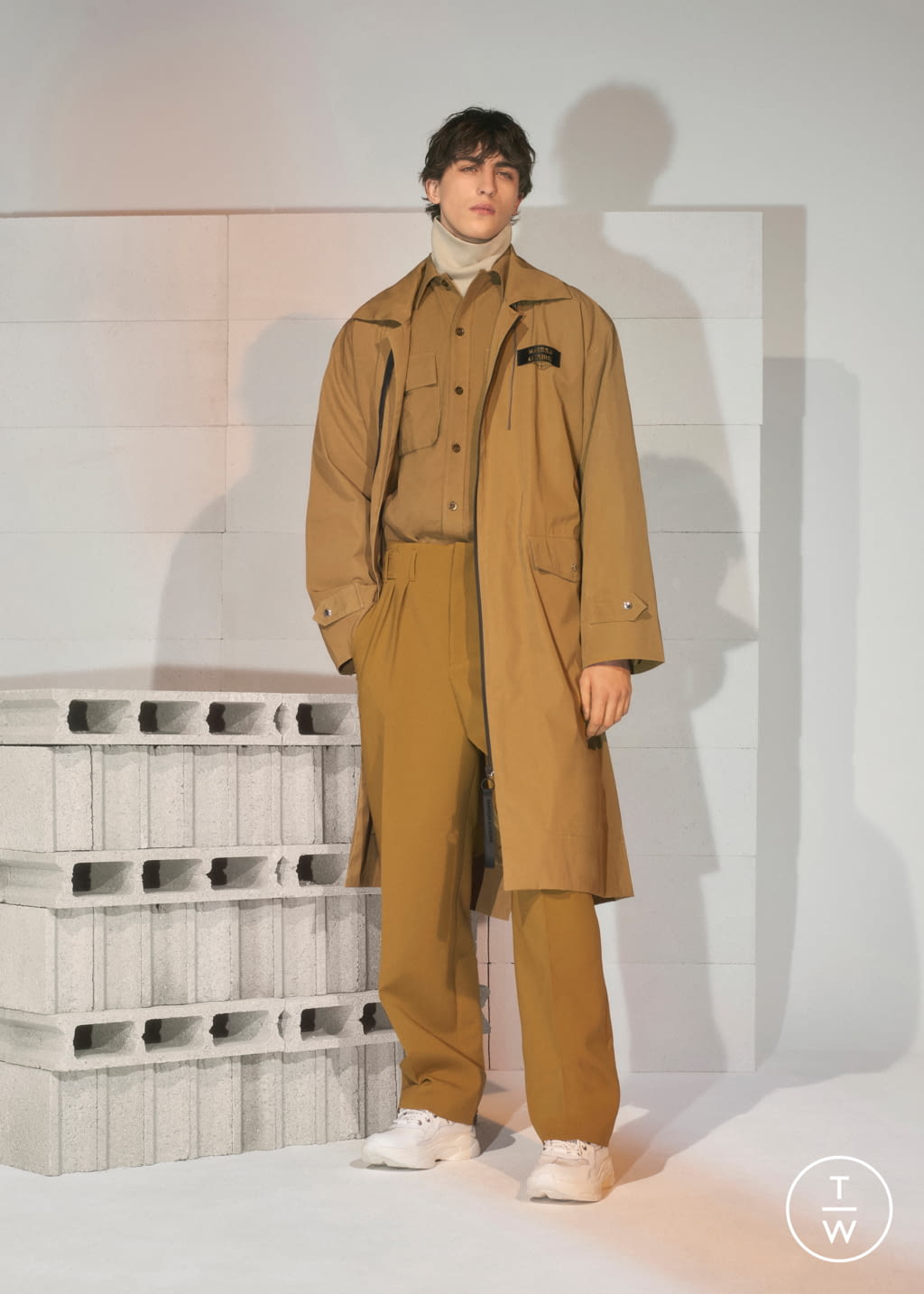 Fashion Week Paris Fall/Winter 2019 look 9 from the Maison Kitsuné collection menswear