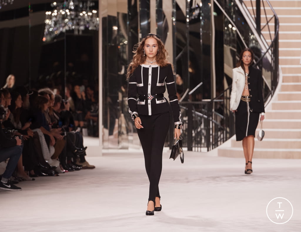 Fashion Week Paris Pre-Fall 2020 look 10 de la collection Chanel womenswear