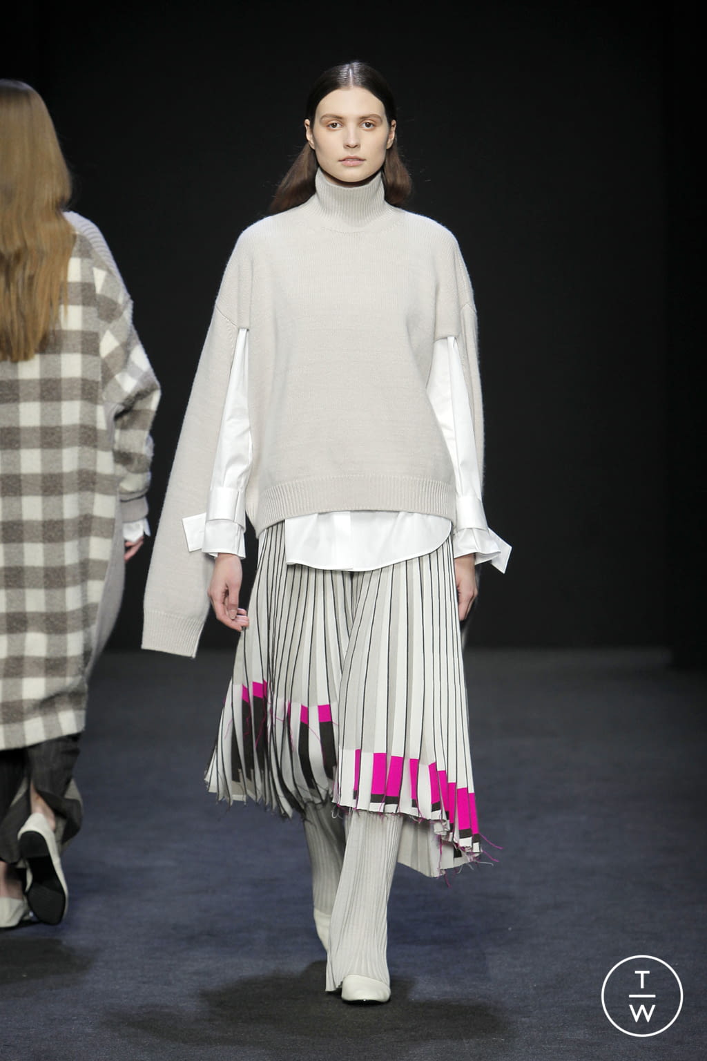 Fashion Week Milan Fall/Winter 2020 look 9 from the MRZ collection 女装