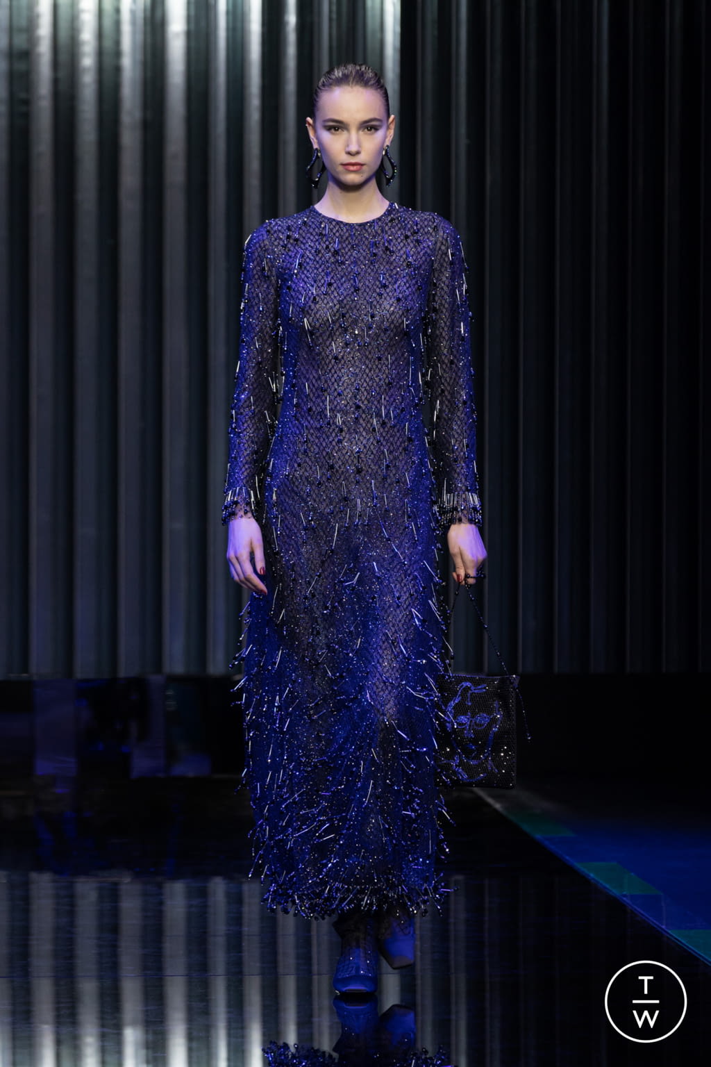 Fashion Week Milan Fall/Winter 2022 look 90 from the Giorgio Armani collection 女装