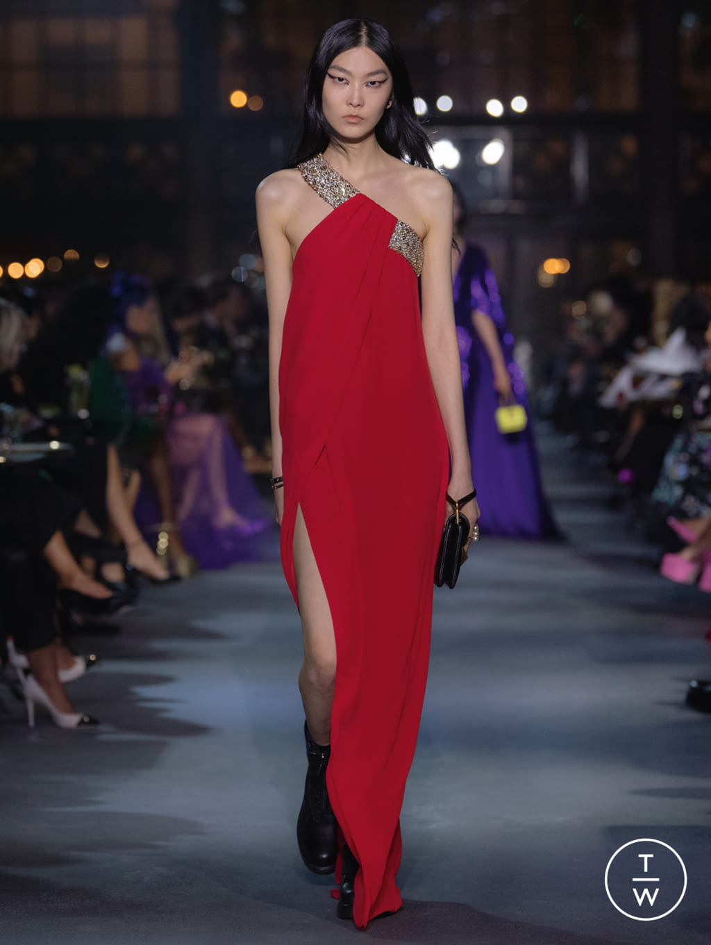 Fashion Week Paris Spring/Summer 2022 look 90 de la collection Valentino womenswear