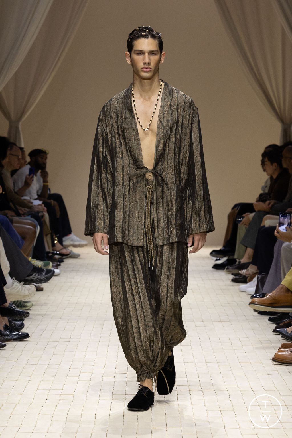 Fashion Week Milan Spring/Summer 2026 look 91 de la collection Emporio Armani menswear