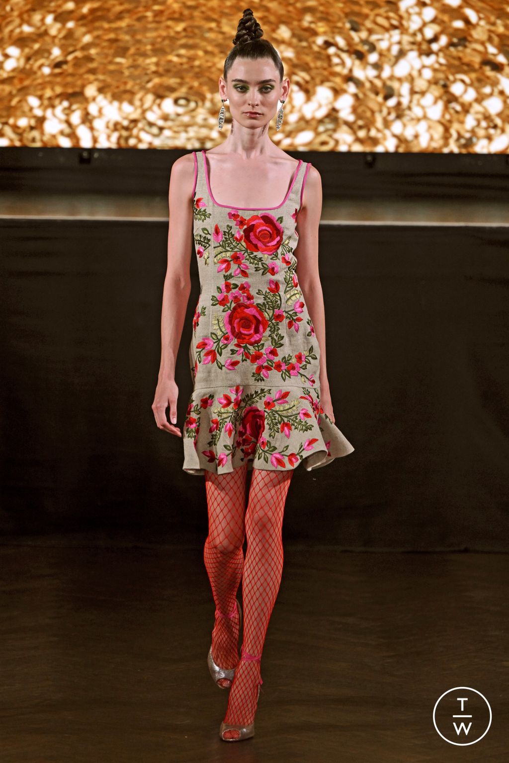 Fashion Week New York Spring/Summer 2023 look 7 from the Naeem Khan collection womenswear