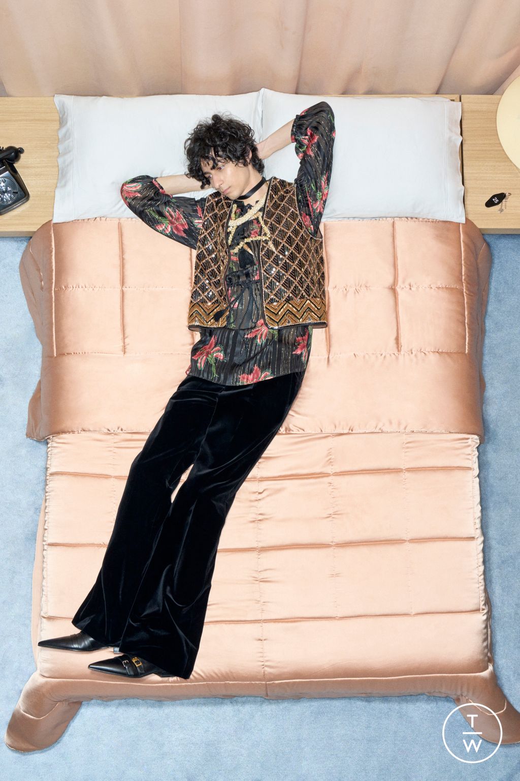 Fashion Week Paris Resort 2026 look 16 from the Valentino collection menswear