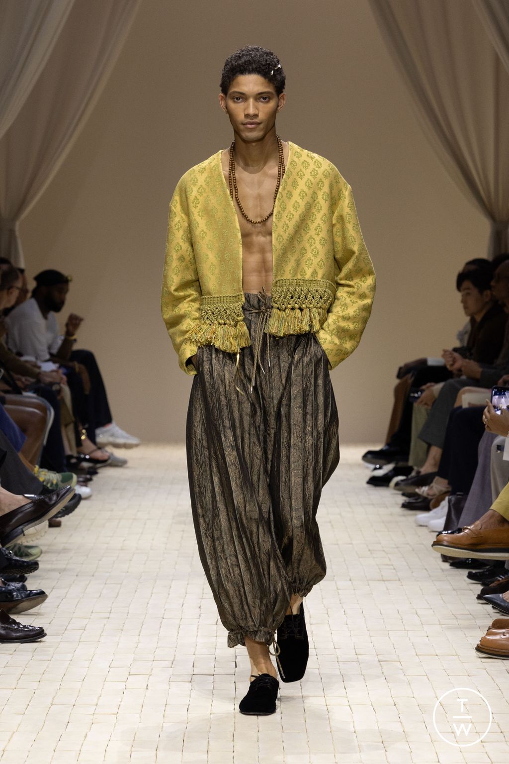 Fashion Week Milan Spring/Summer 2026 look 92 de la collection Emporio Armani menswear