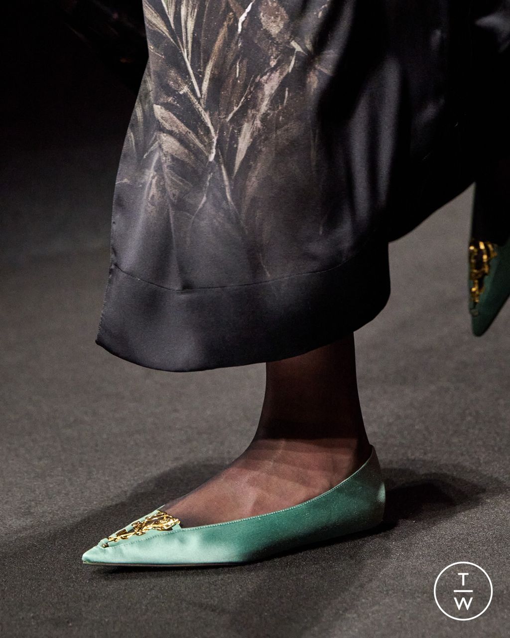 Fashion Week Milan Fall/Winter 2025 look 45 from the Roberto Cavalli collection womenswear accessories