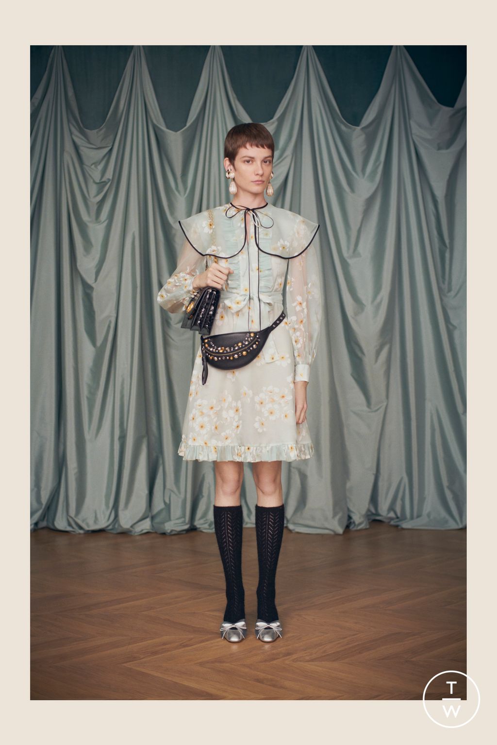 Fashion Week Paris Resort 2025 look 92 from the Valentino collection womenswear