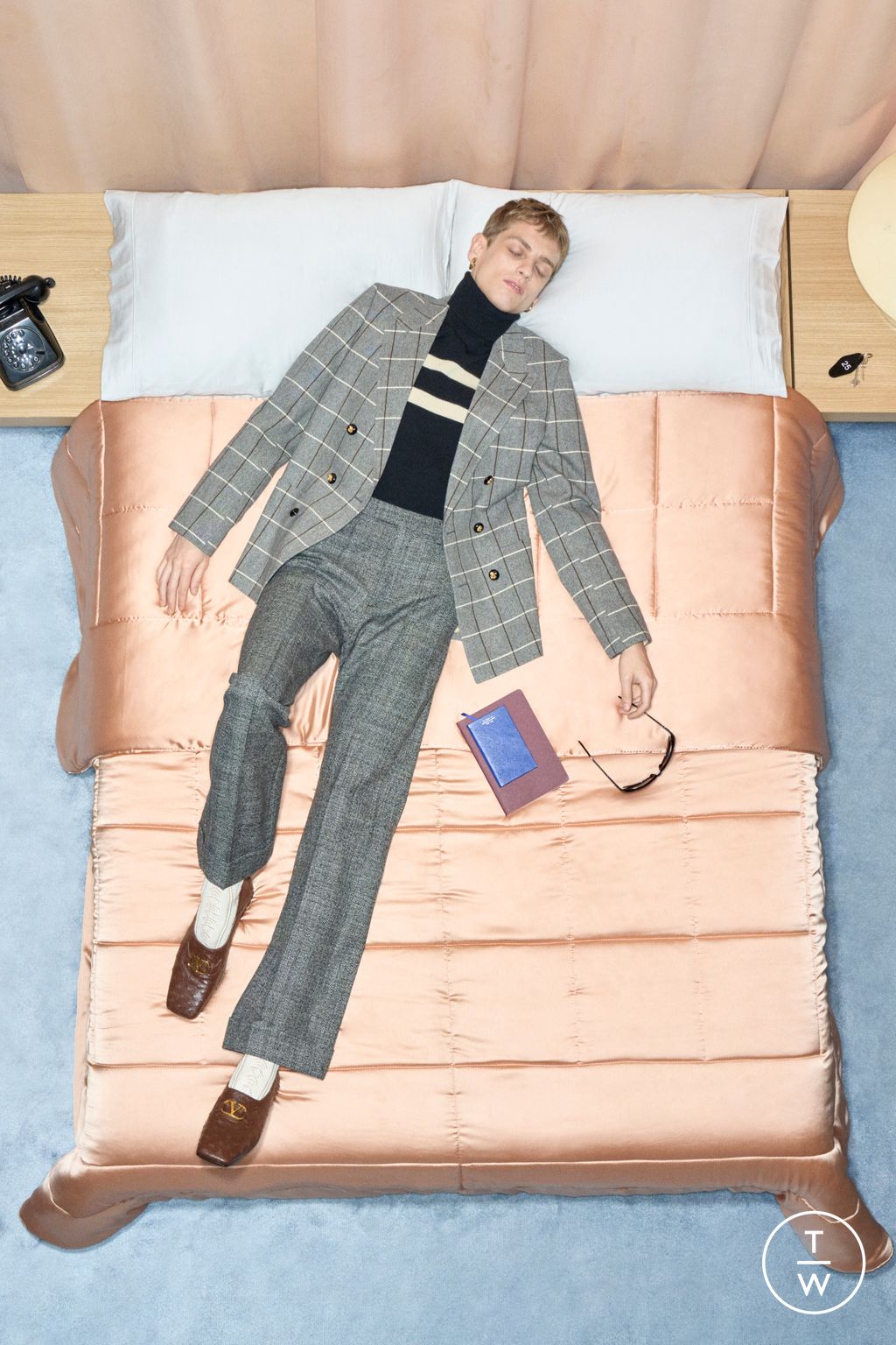 Fashion Week Paris Resort 2026 look 19 from the Valentino collection menswear