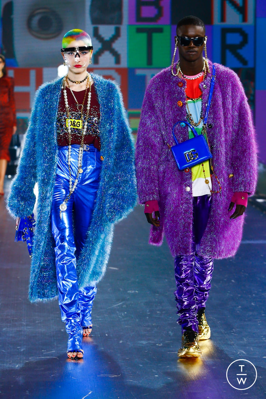 Fashion Week Milan Fall/Winter 2021 look 105 from the Dolce & Gabbana collection womenswear