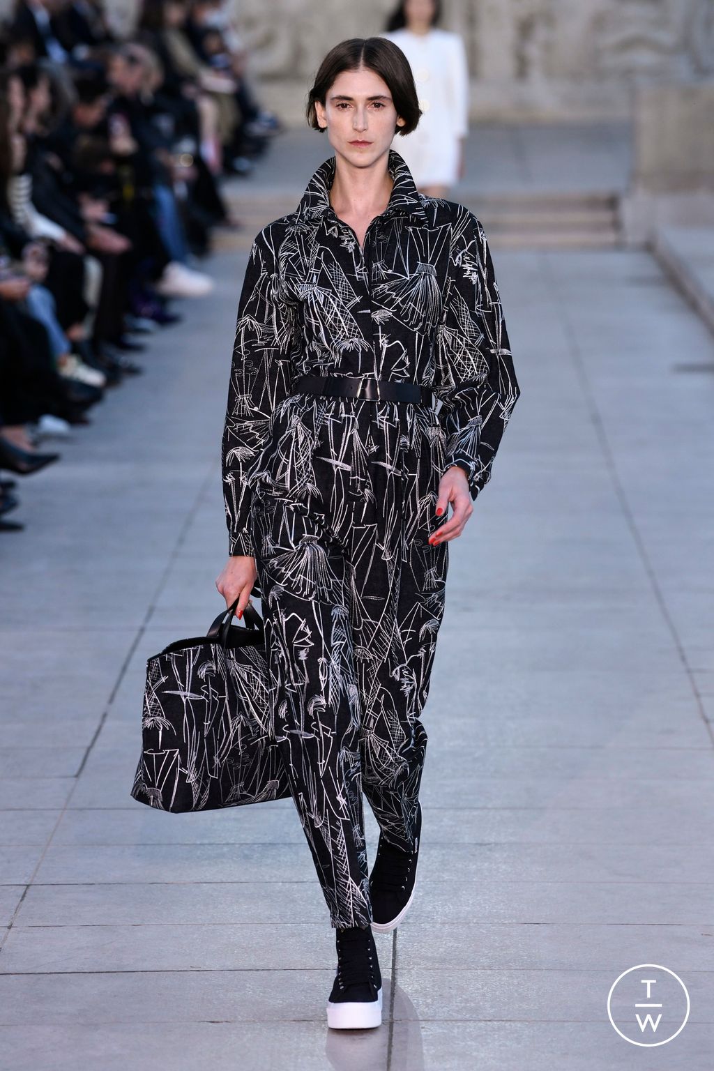 Fashion Week Paris Spring/Summer 2023 look 23 from the Akris collection 女装