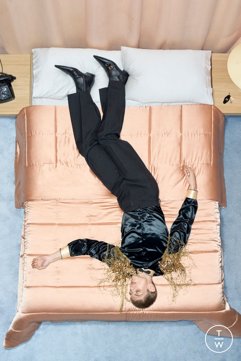 Fashion Week Paris Resort 2026 look 21 from the Valentino collection menswear