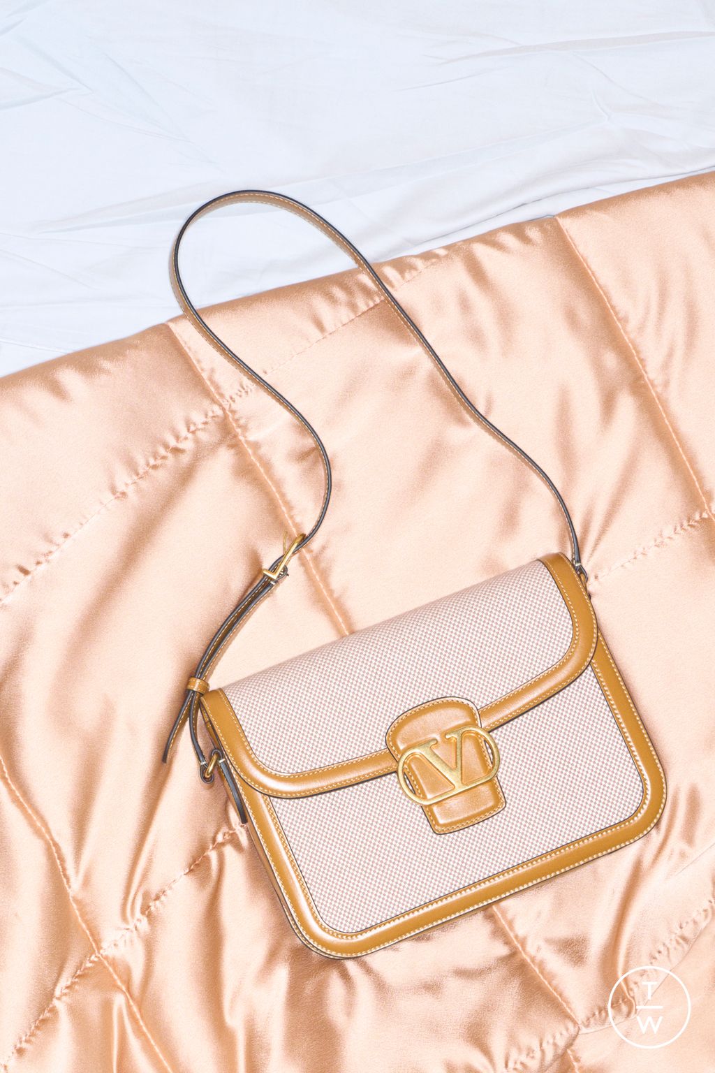 Fashion Week Paris Resort 2026 look 64 from the Valentino collection womenswear accessories