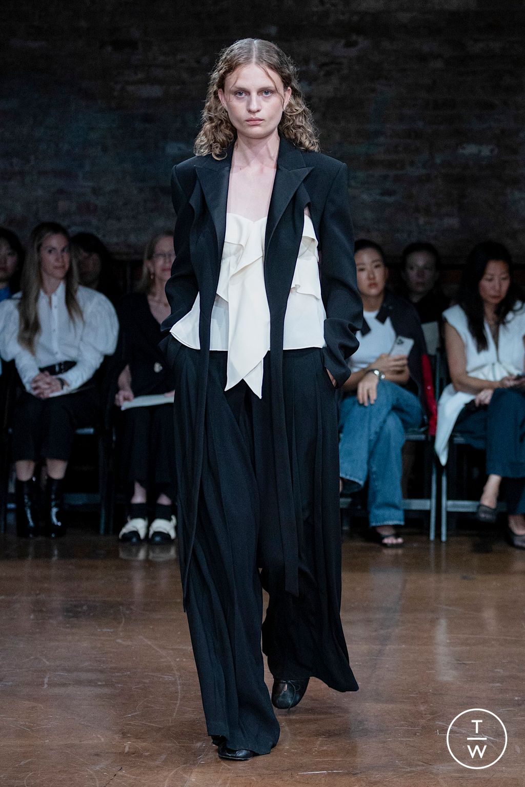 Fashion Week New York Spring/Summer 2023 look 15 from the Ashlyn collection 女装