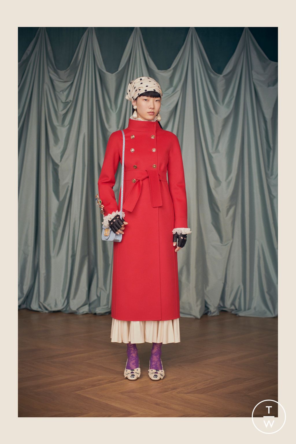 Fashion Week Paris Resort 2025 look 97 from the Valentino collection 女装