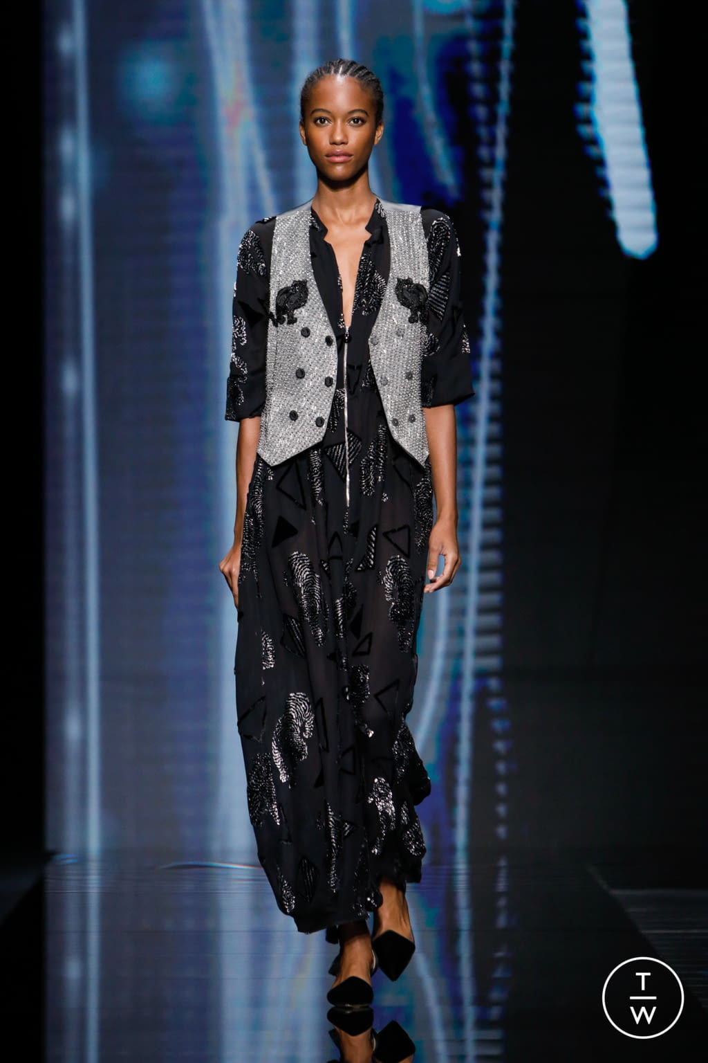 Fashion Week Milan Spring/Summer 2021 look 99 from the Giorgio Armani collection 女装