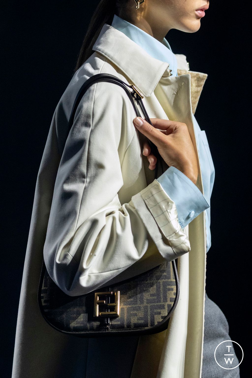 Fashion Week Milan Fall/Winter 2023 look 6 from the Fendi collection womenswear accessories