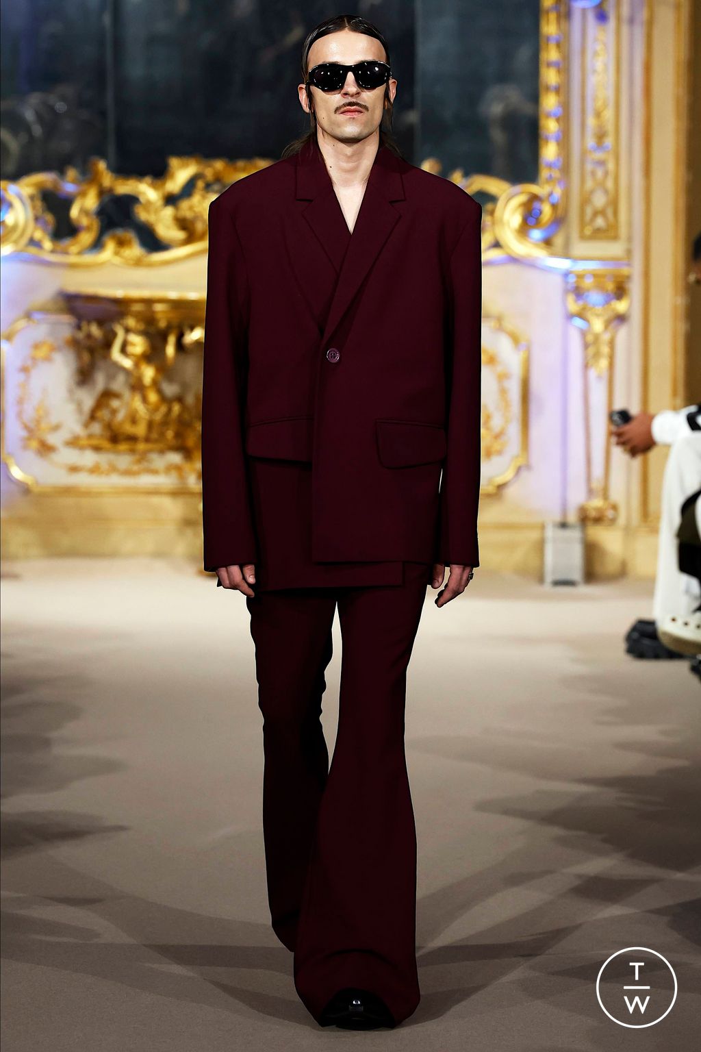 Fashion Week Milan Fall/Winter 2023 look 38 from the Dhruv-Kapoor collection menswear