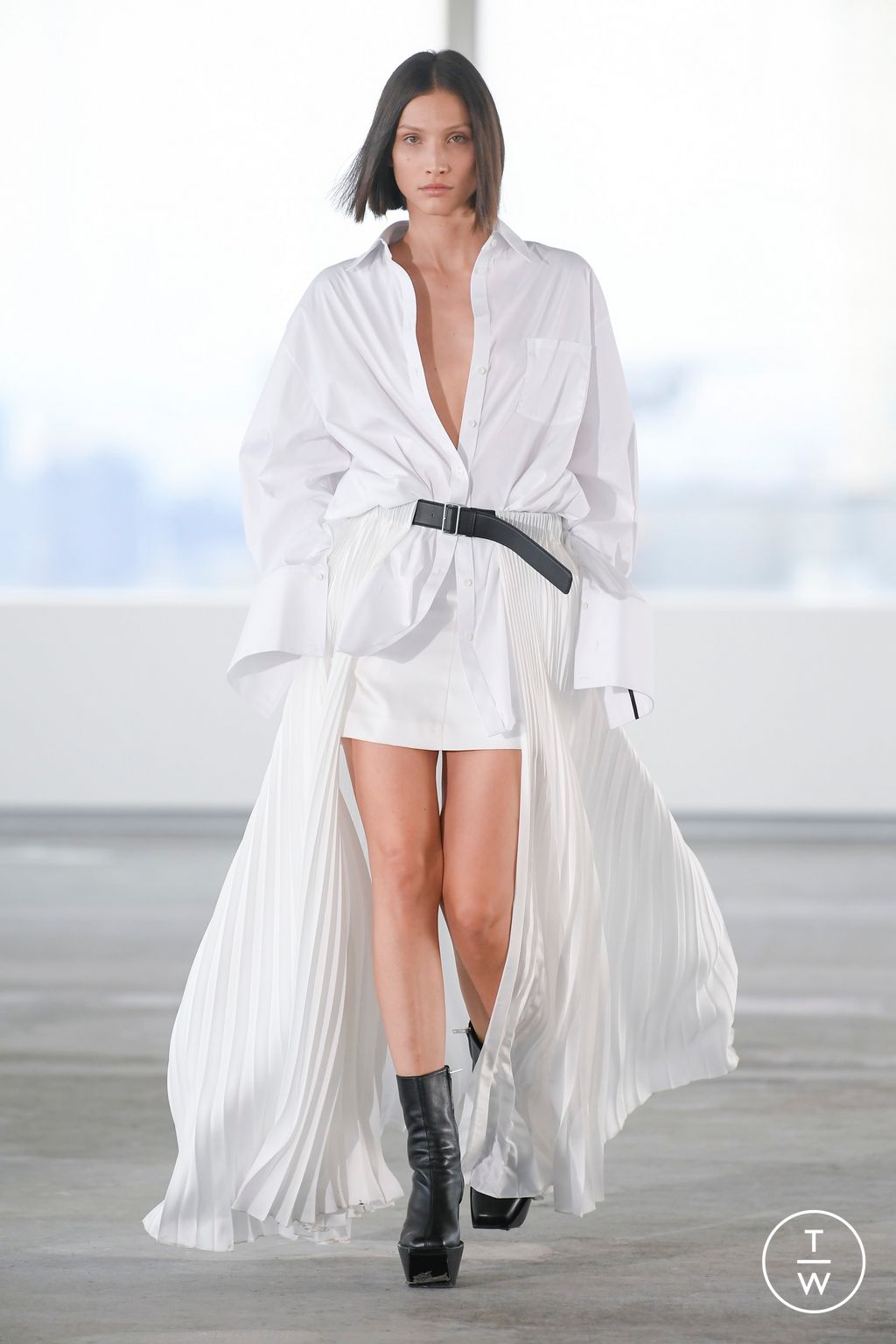 Fashion Week New York Spring/Summer 2023 look 6 from the Peter Do collection 女装