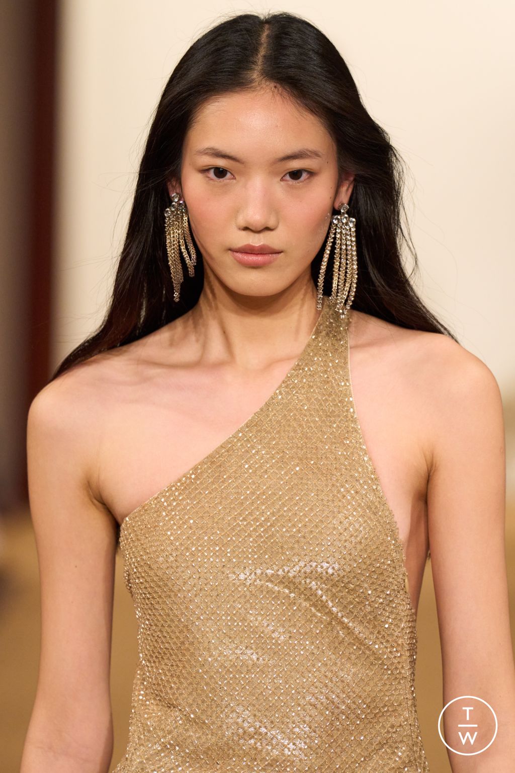 Fashion Week New York Fall/Winter 2024 look 9 from the Ralph Lauren collection 女装配饰
