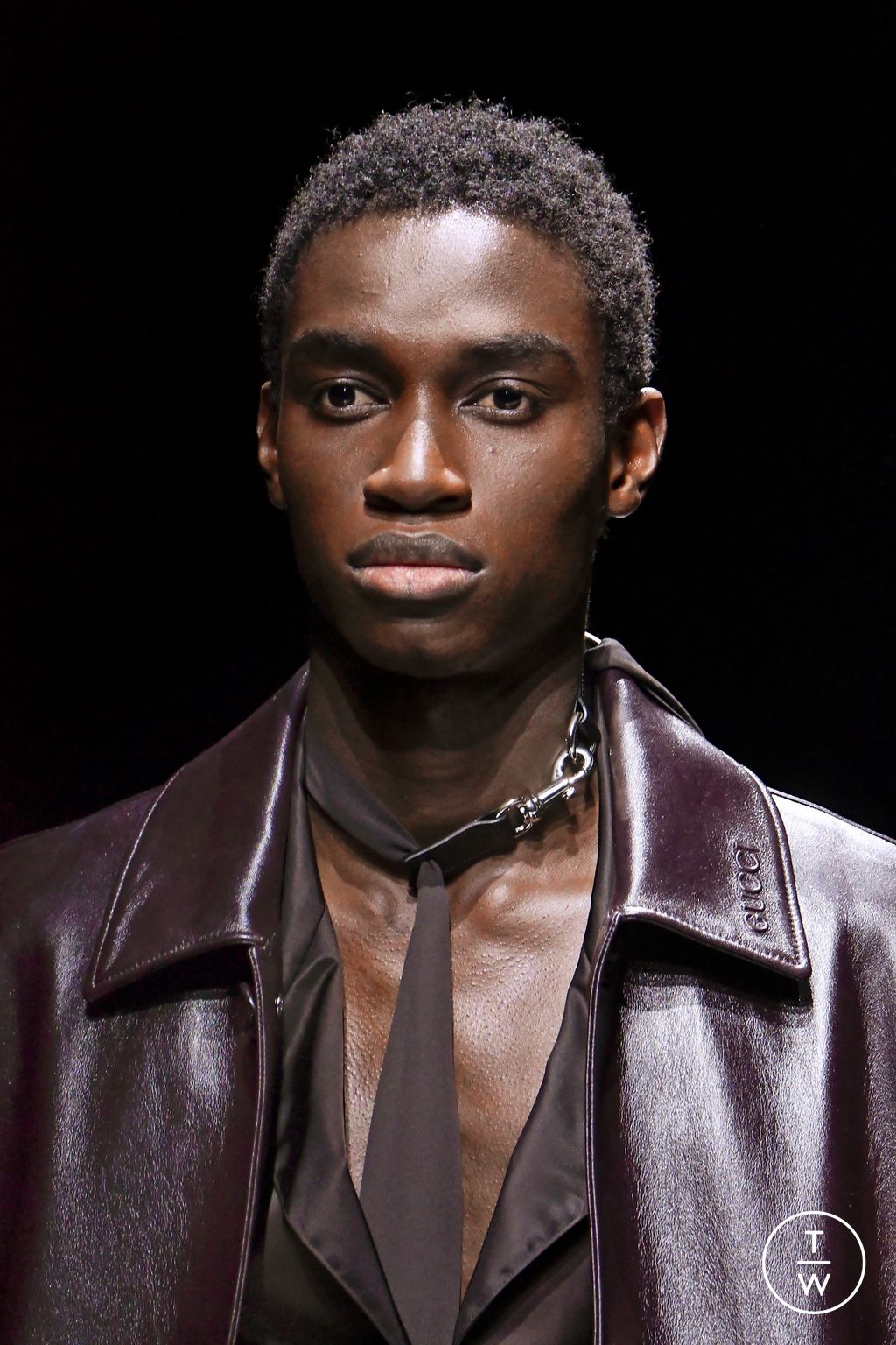 Fashion Week Milan Fall/Winter 2024 look 46 from the Gucci collection menswear accessories