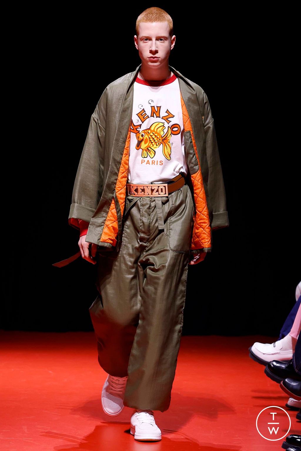 Fashion Week Paris Fall/Winter 2023 look 40 from the Kenzo collection menswear