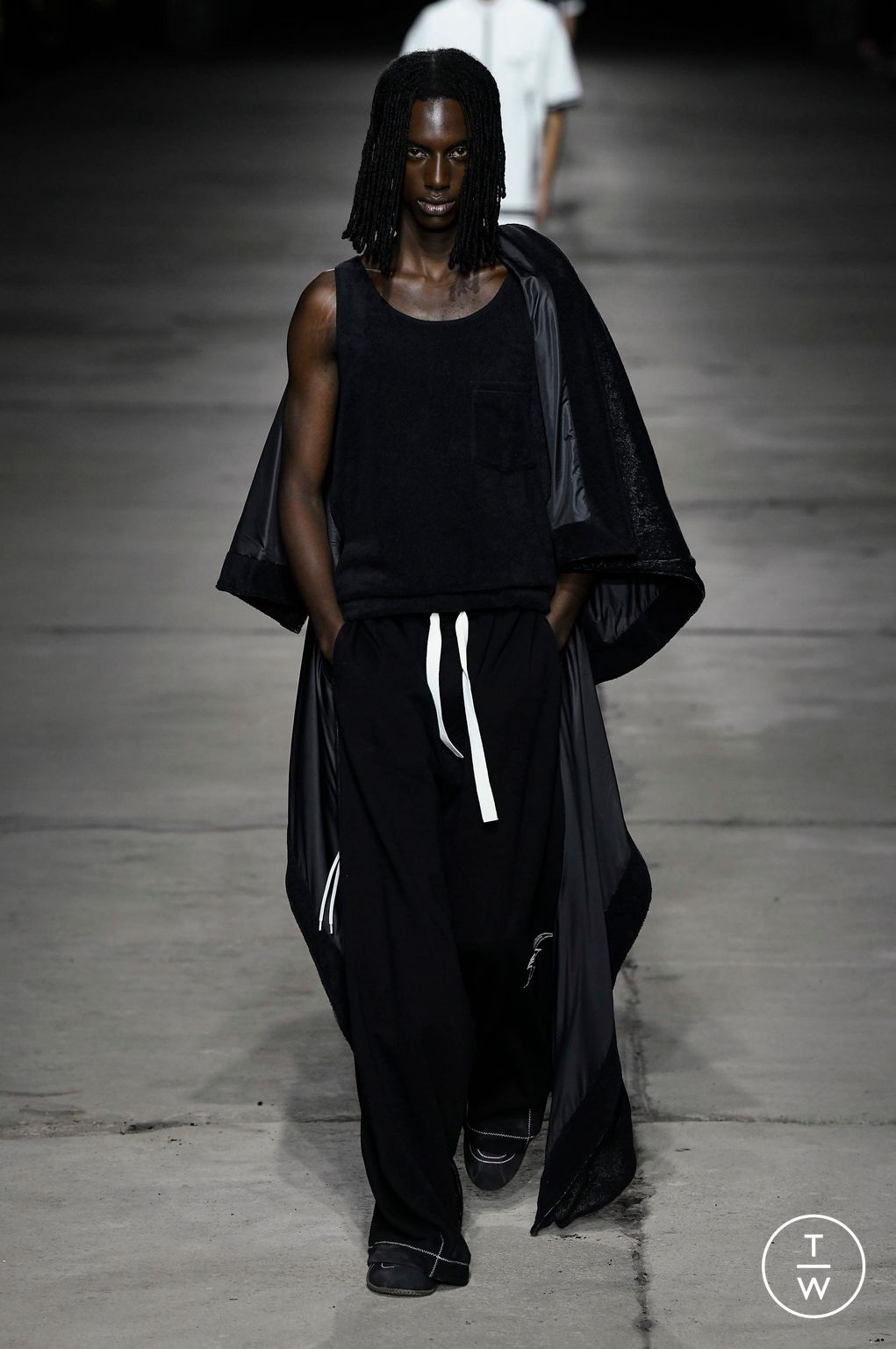 Fashion Week Milan Spring/Summer 2023 look 17 from the Onitsuka Tiger collection womenswear