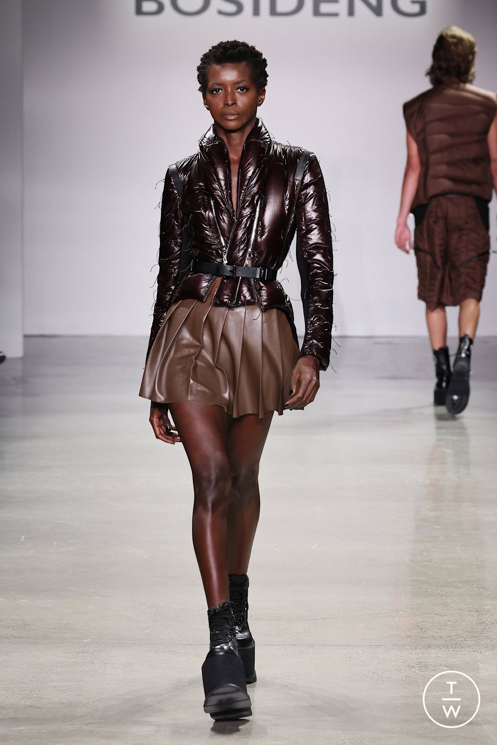 Fashion Week New York Spring/Summer 2023 look 41 de la collection Bosideng womenswear