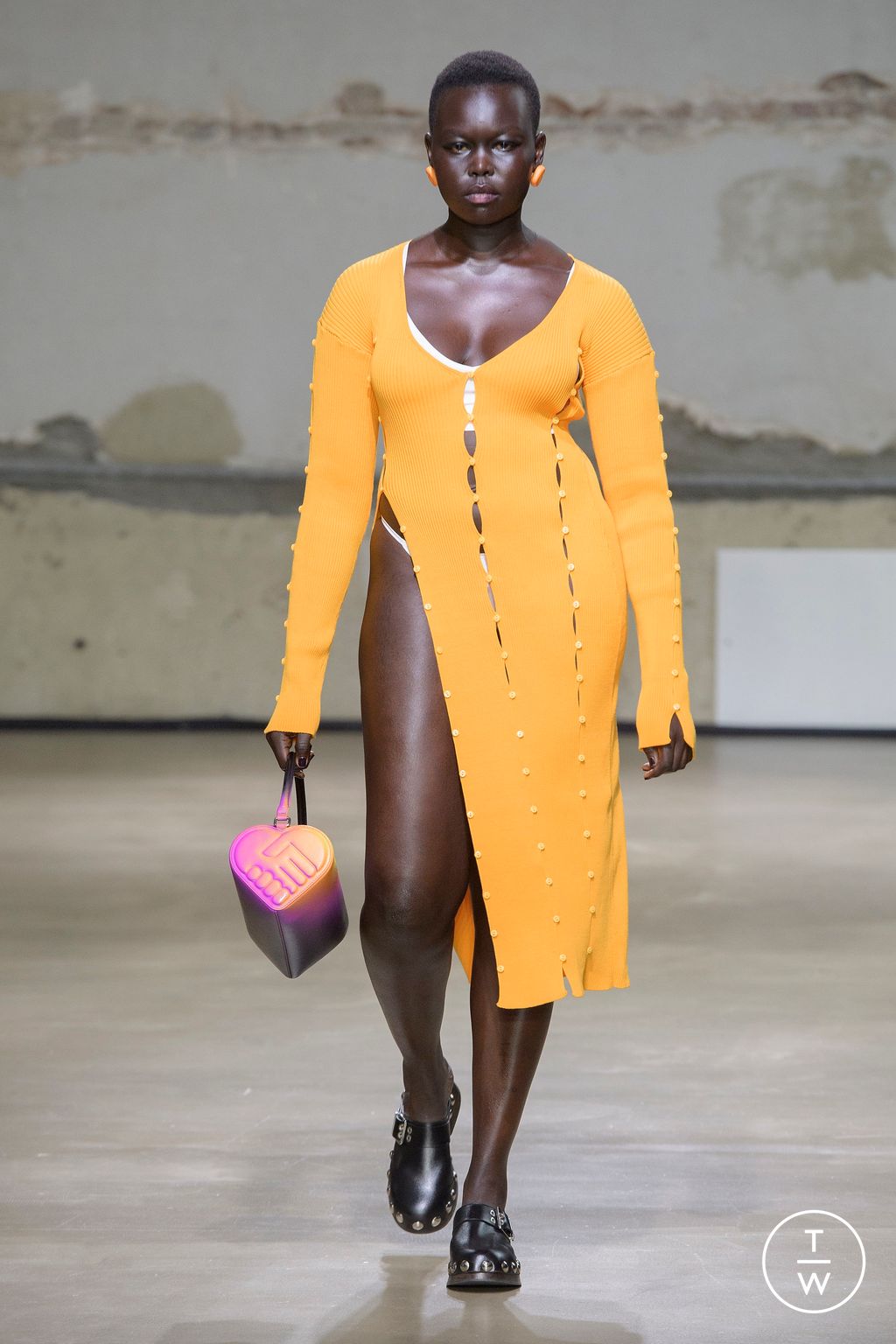 Fashion Week Paris Spring/Summer 2023 look 24 from the Ester Manas collection 女装
