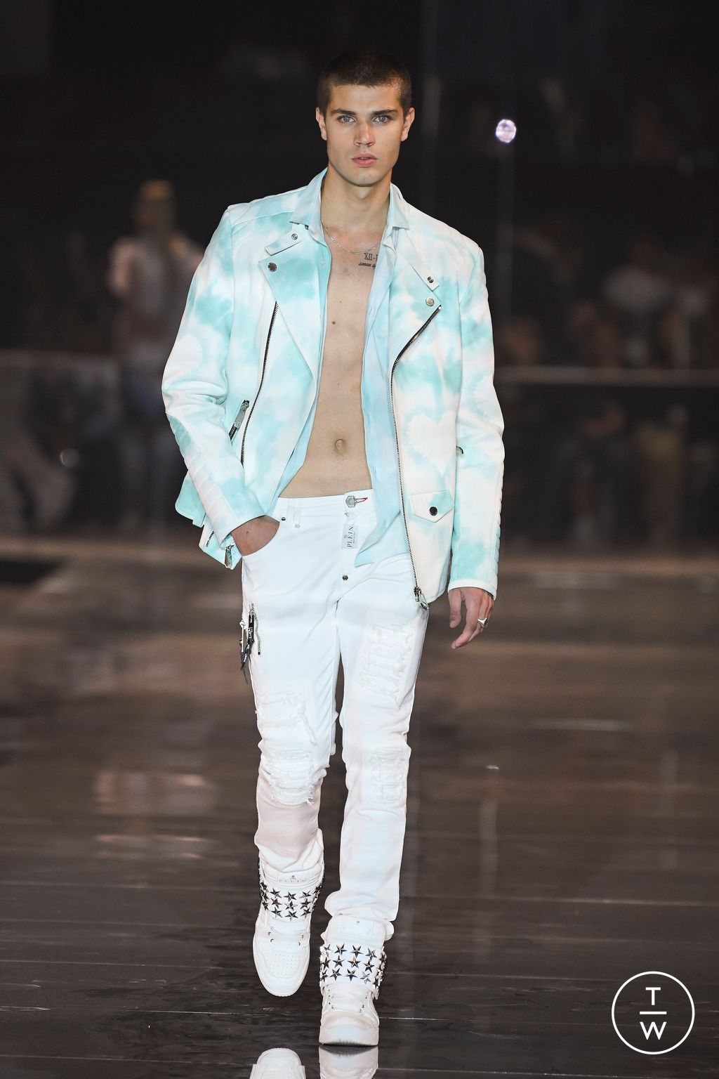 Fashion Week Milan Spring/Summer 2023 look 33 from the Philipp Plein collection 女装