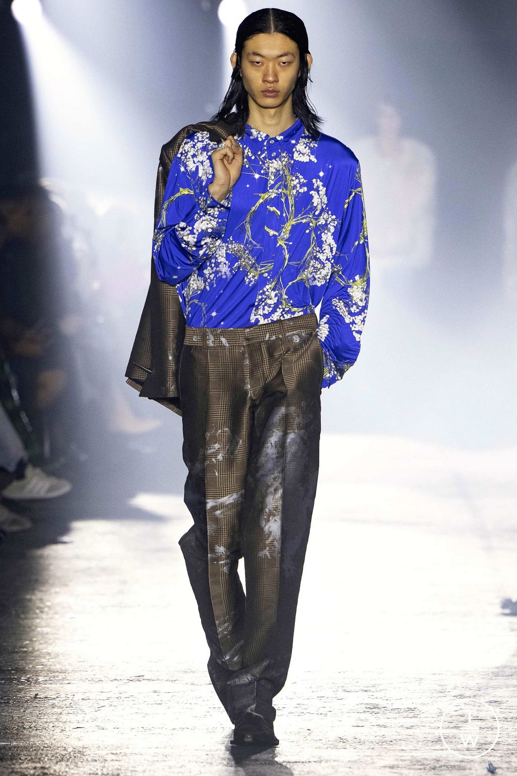 Fashion Week Milan Fall/Winter 2023 look 8 de la collection Jordanluca menswear
