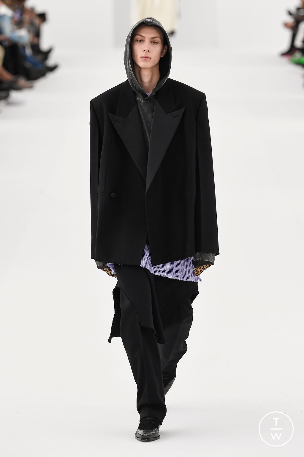 Fashion Week Paris Fall/Winter 2023 look 46 de la collection Givenchy menswear