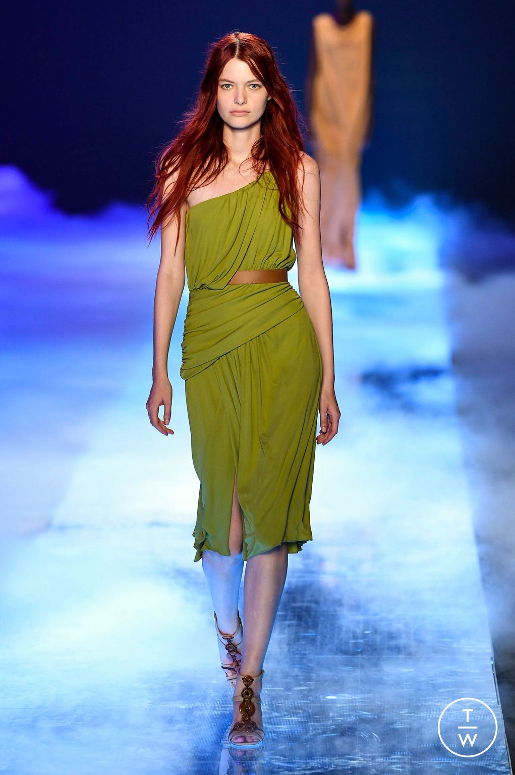 Fashion Week Milan Spring/Summer 2023 look 27 from the Alberta Ferretti collection 女装