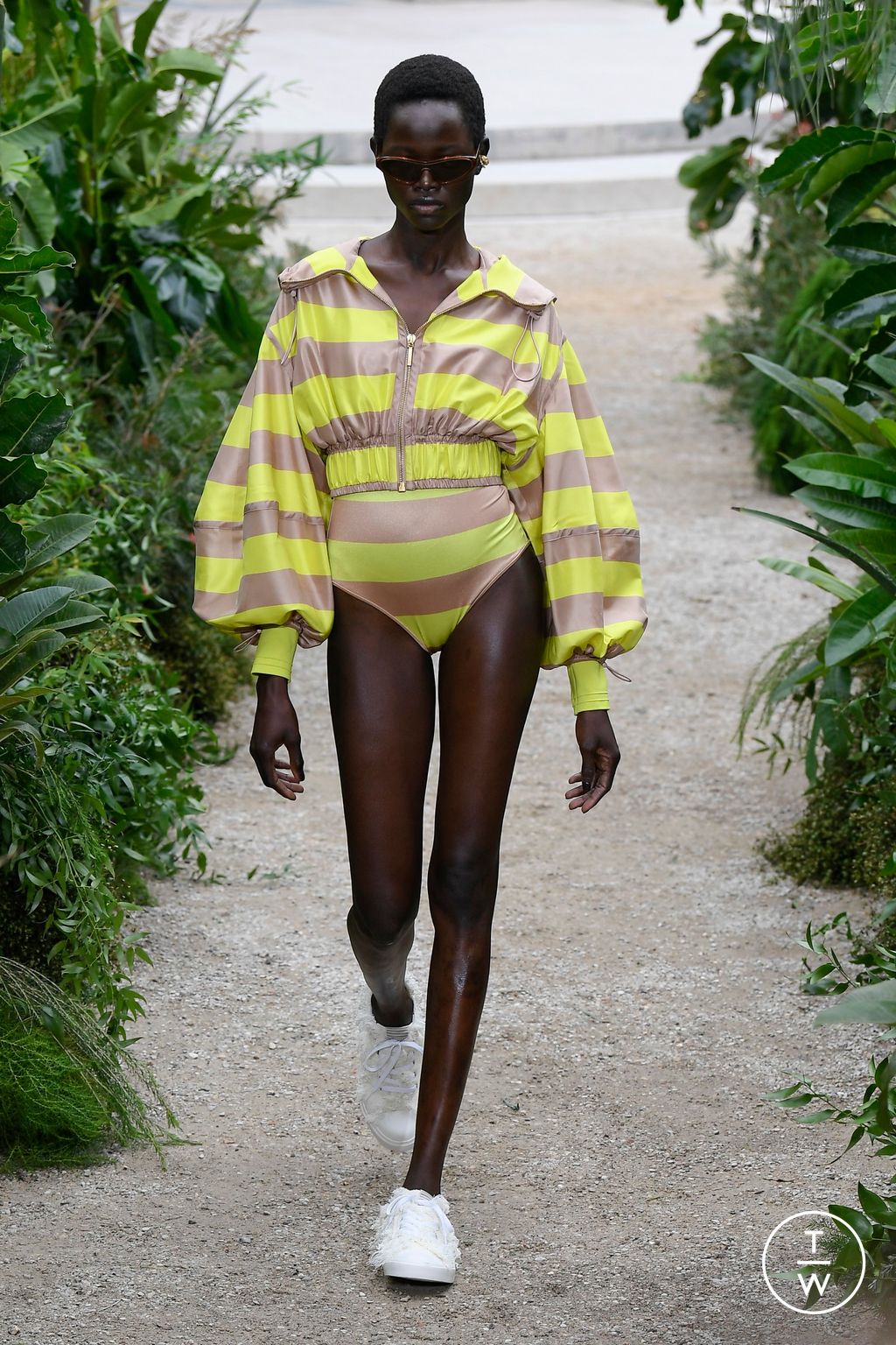Fashion Week Paris Spring/Summer 2023 look 21 from the Zimmermann collection 女装