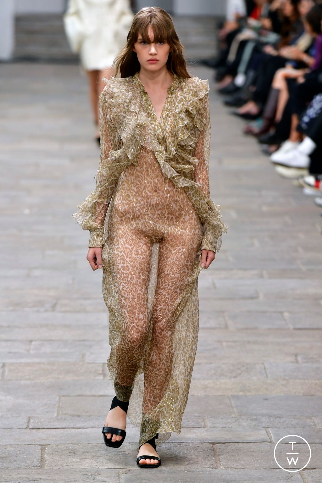 Fashion Week Milan Spring/Summer 2023 look 32 from the Ermanno Scervino collection 女装