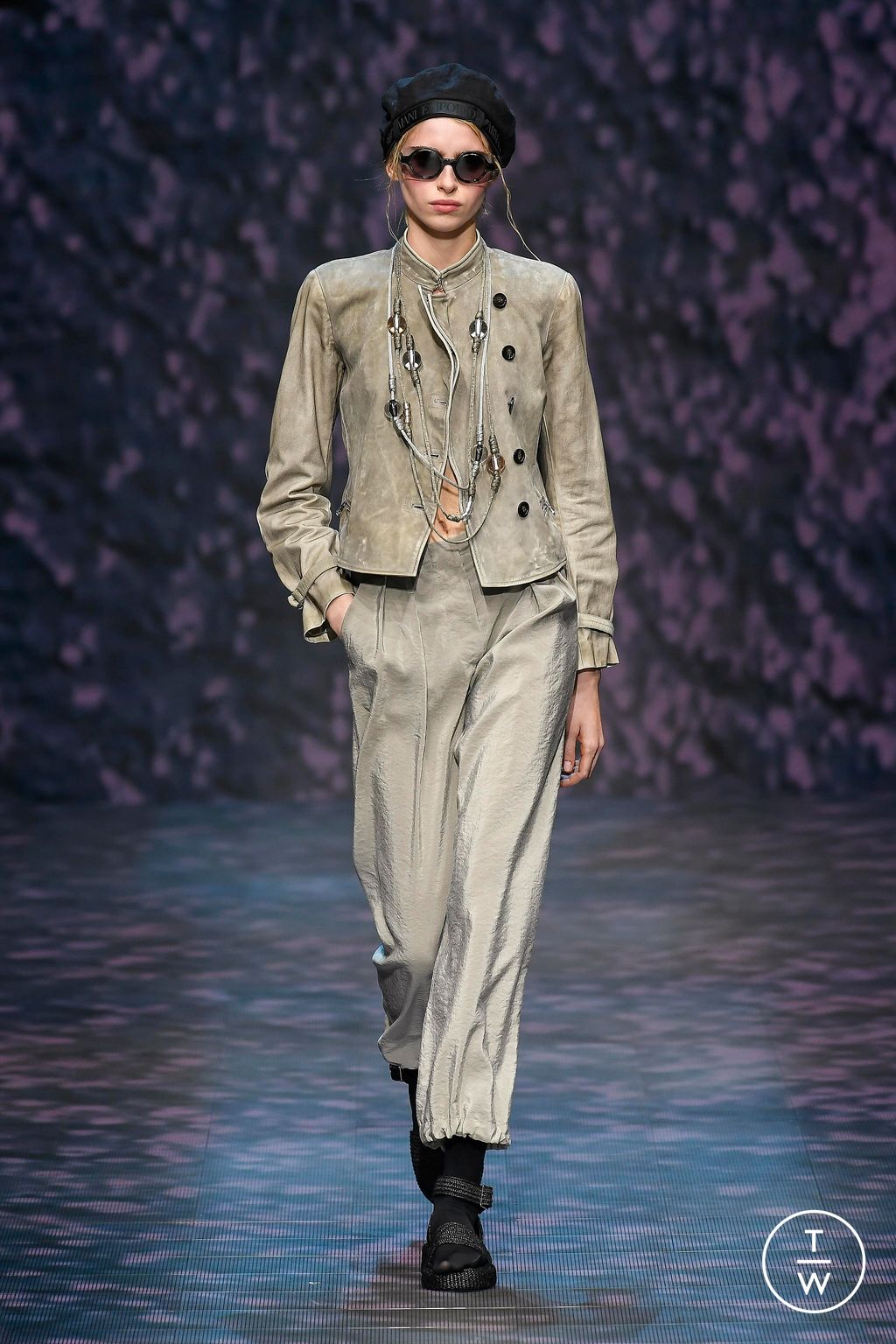 Fashion Week Milan Spring/Summer 2023 look 10 from the Emporio Armani collection womenswear
