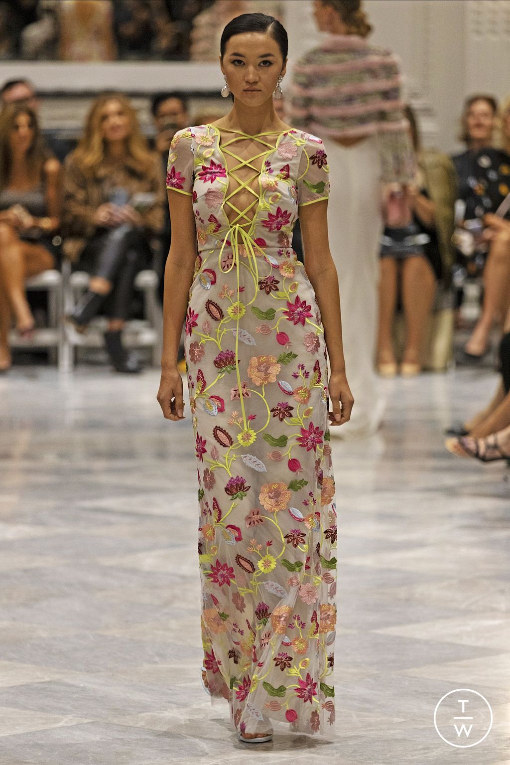 Fashion Week New York Spring/Summer 2023 look 24 from the Dennis Basso collection womenswear