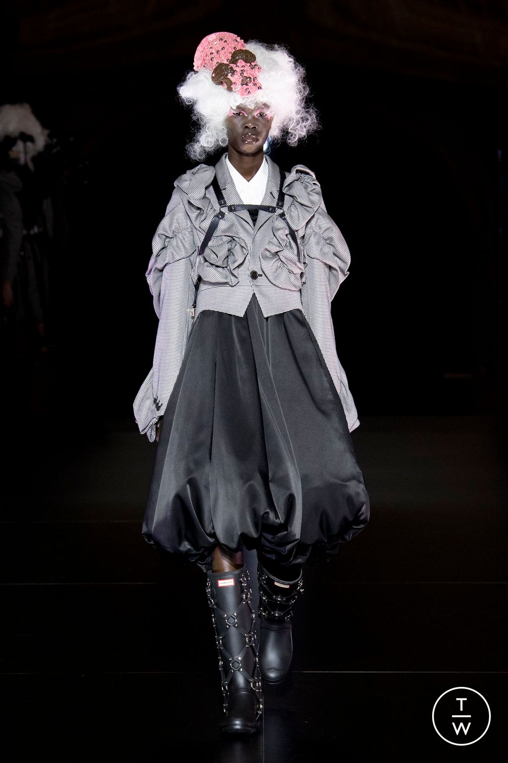Fashion Week Paris Spring/Summer 2023 look 6 from the Noir Kei Ninomiya collection womenswear
